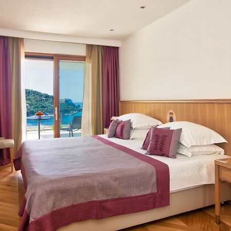 Hotel More (Adults Only) Dubrovnik Luaran gambar A bedroom at the Hotel de la Paix
