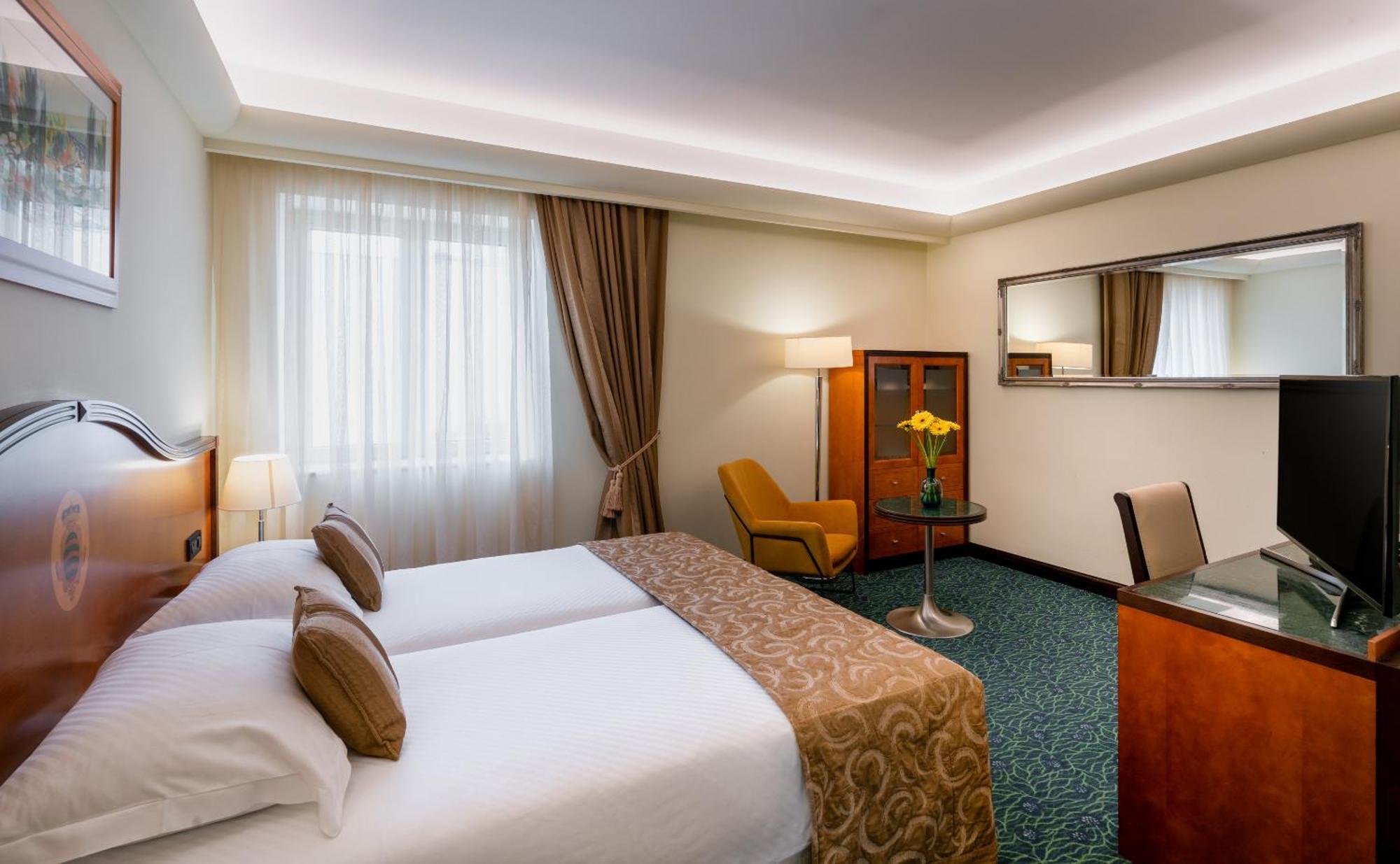 Hotel More (Adults Only) Dubrovnik Luaran gambar A room at the hotel